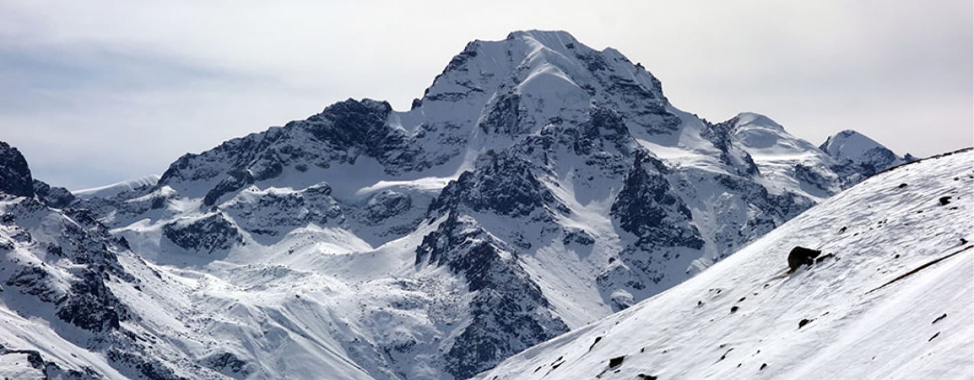 Yala peak climbing